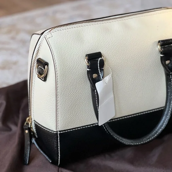 Kate Spade ♠️ Brand New Beautiful handbag or use it as crossbody. - Picture 5 of 10